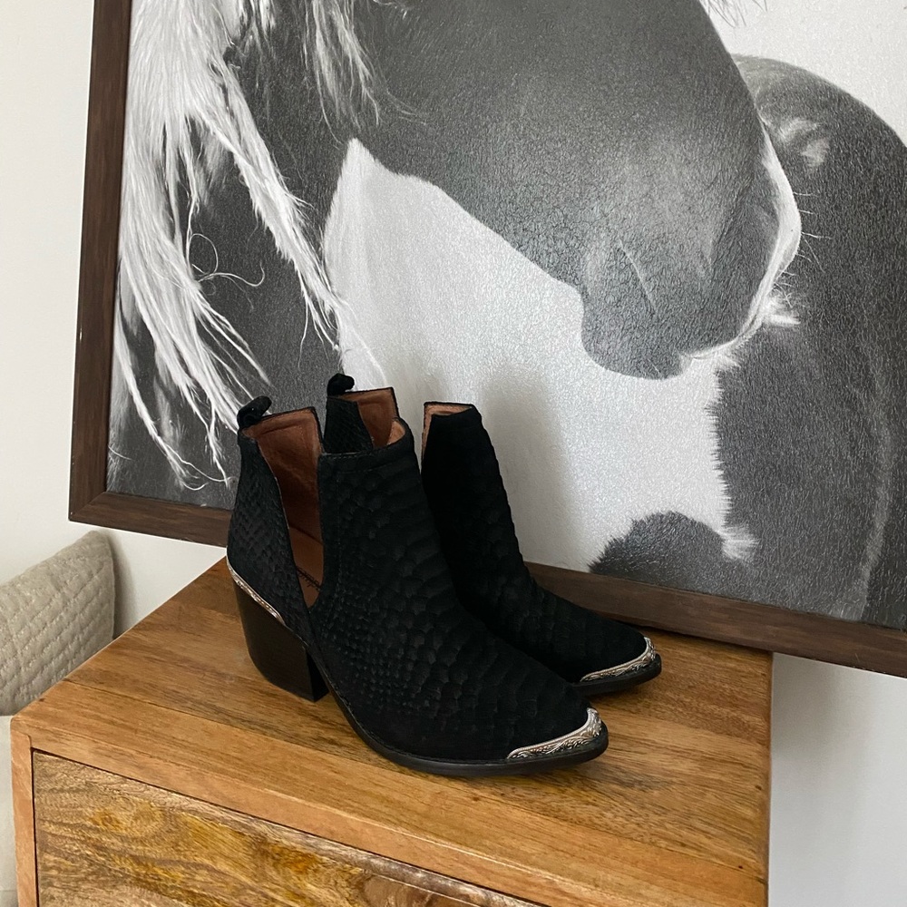 Jeffrey Campbell Cromwell Boots